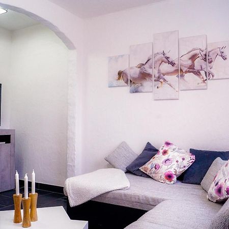 Moderne Ferienwohnung Black Beauty Auf Idyllischem Reiterhof Naehe Burg Eltz Münstermaifeld المظهر الخارجي الصورة